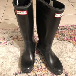 Hunter- Women’s original tall rain boots in black